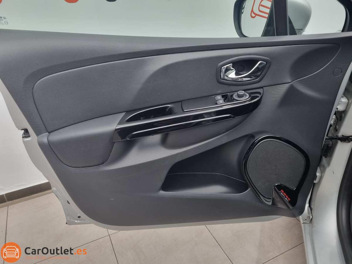 12 - Renault Clio 2013