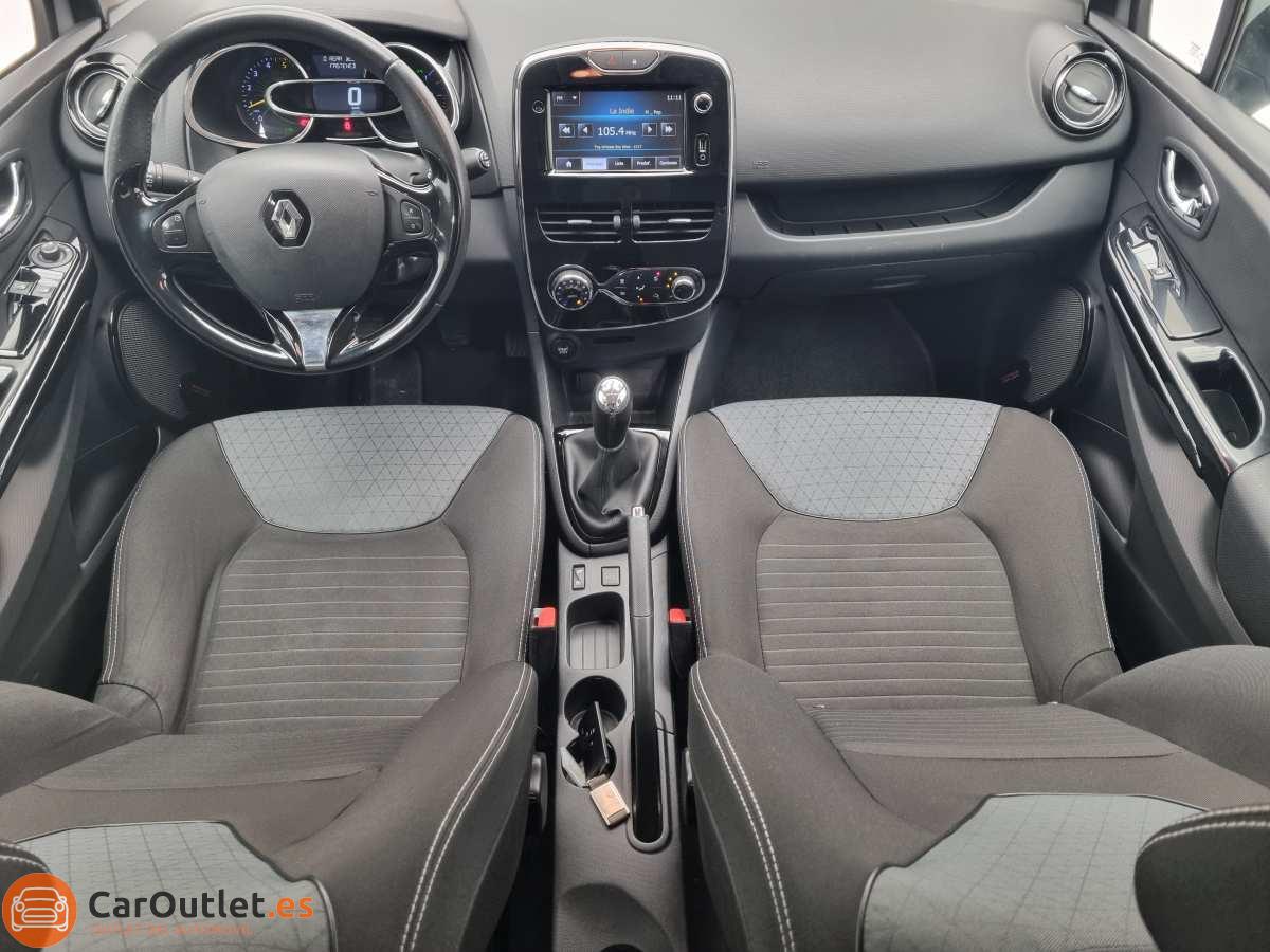 15 - Renault Clio 2013