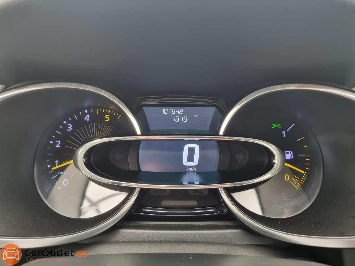 19 - Renault Clio 2013