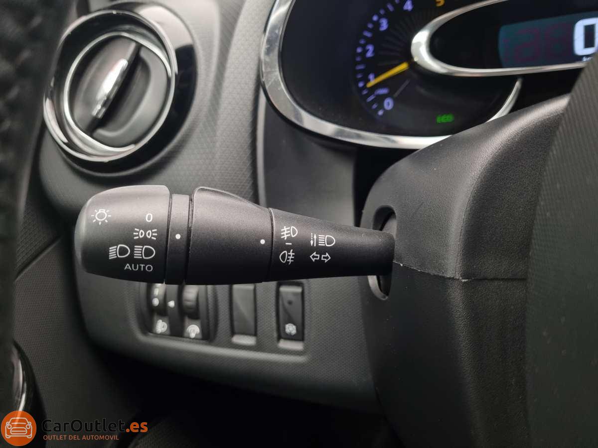 23 - Renault Clio 2013