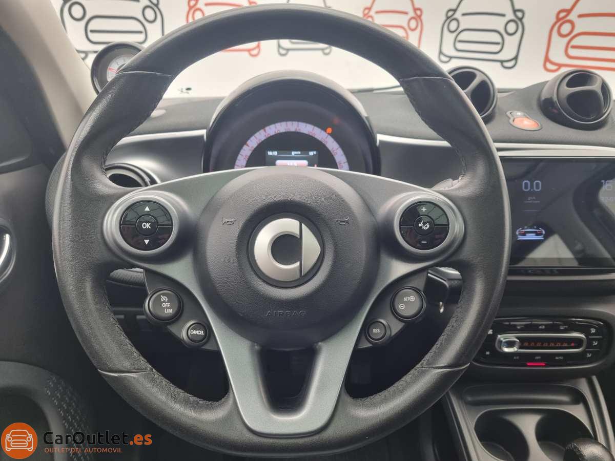 21 - Smart Forfour 2017 - AUTO