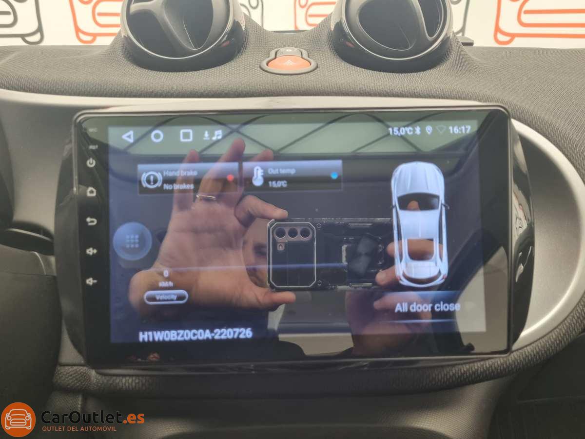 29 - Smart Forfour 2017 - AUTO