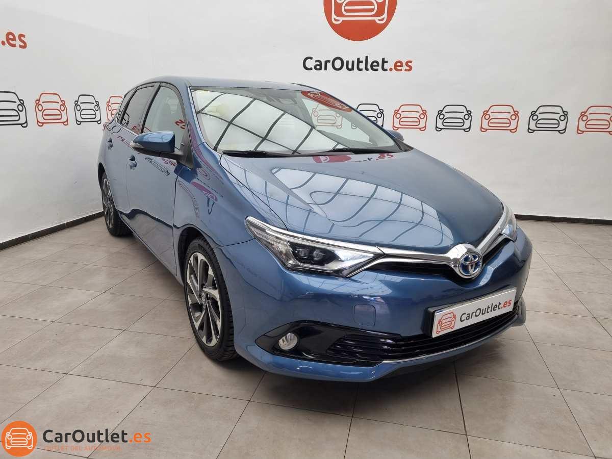 2 - Toyota Auris 2015 - AUTO
