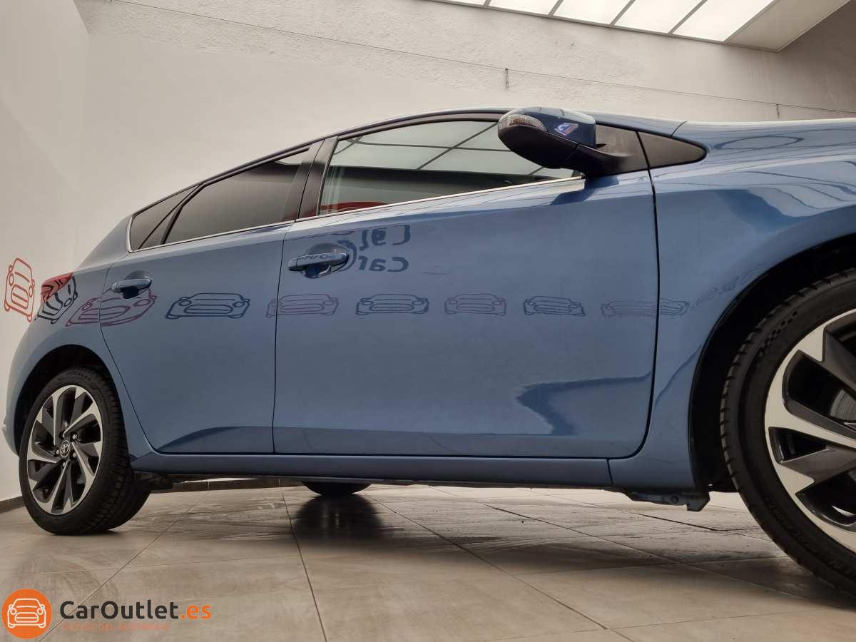 3 - Toyota Auris 2015 - AUTO