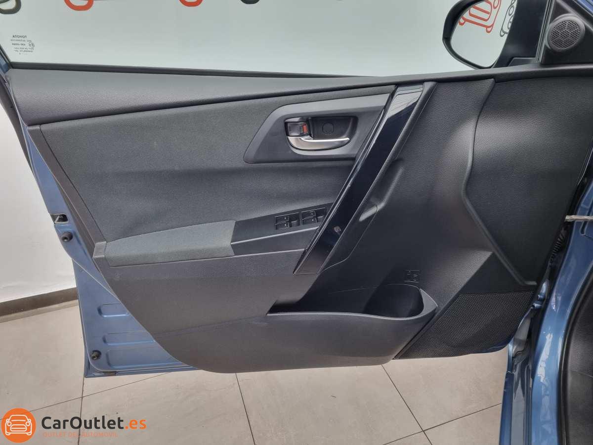 13 - Toyota Auris 2015 - AUTO