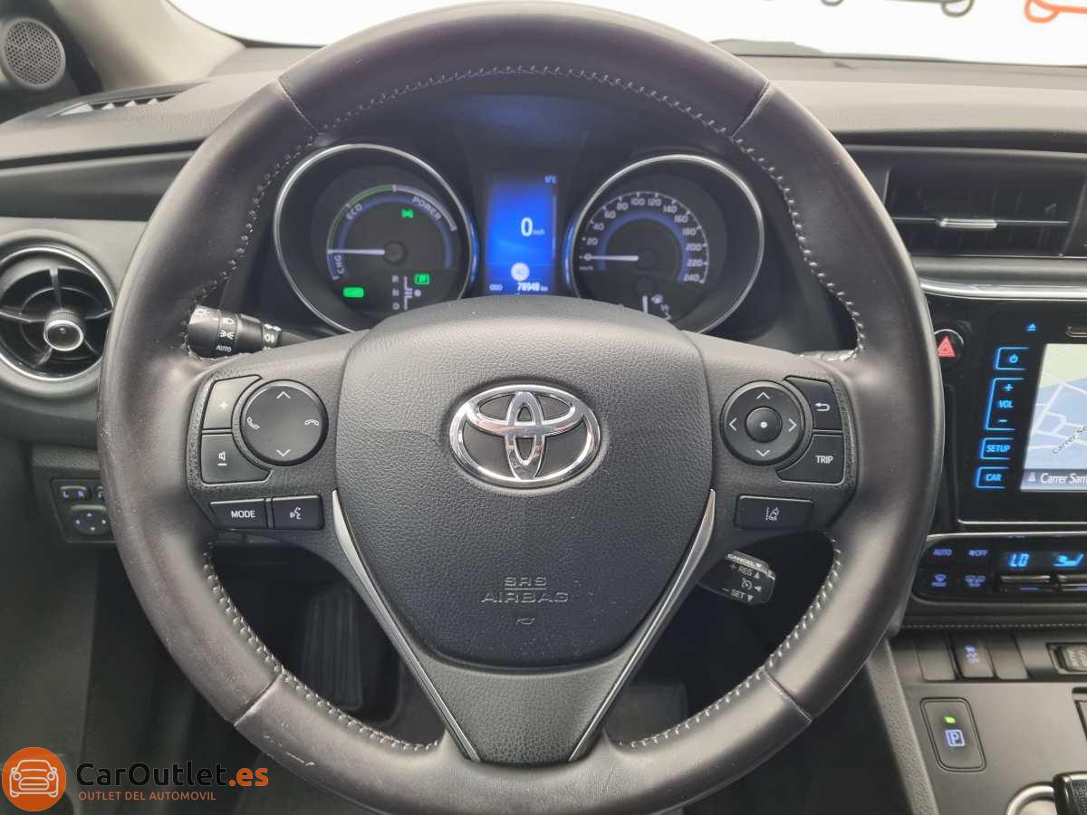 20 - Toyota Auris 2015 - AUTO