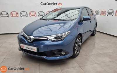 Toyota Auris Hybrid - 2015