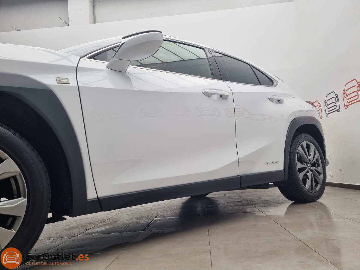 4 - Lexus UX 2019 - AUTO