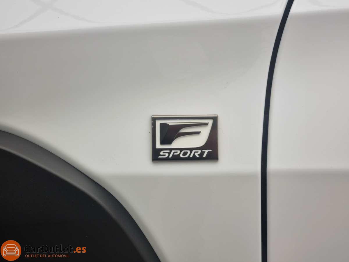 7 - Lexus UX 2019 - AUTO