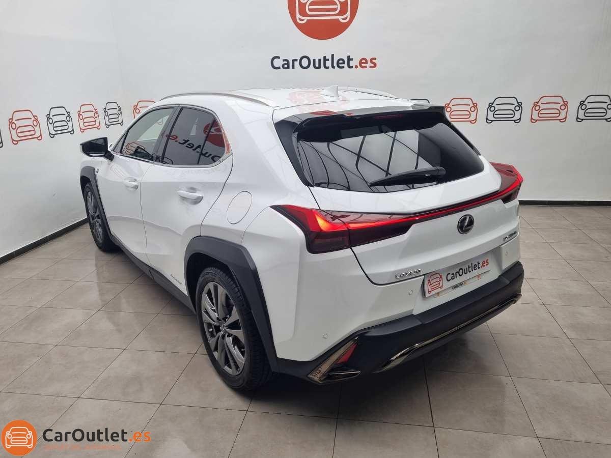 12 - Lexus UX 2019 - AUTO