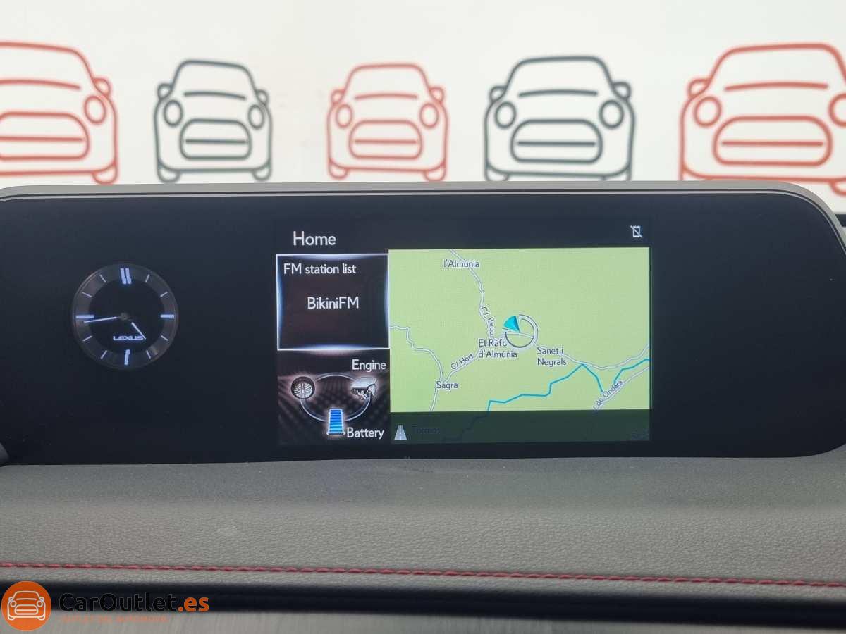 30 - Lexus UX 2019 - AUTO