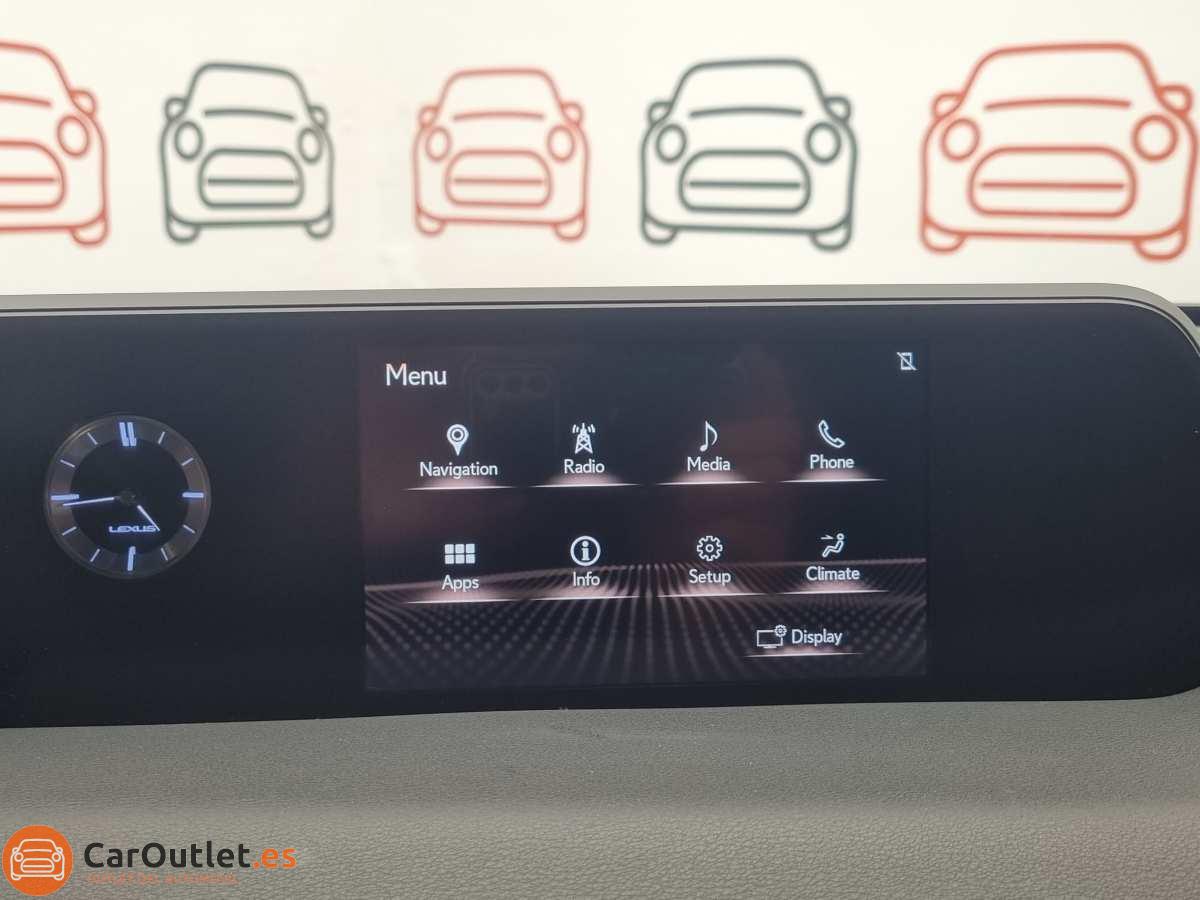 31 - Lexus UX 2019 - AUTO