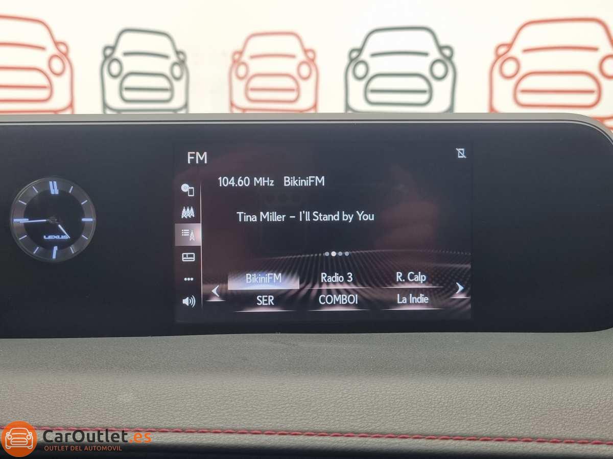 32 - Lexus UX 2019 - AUTO