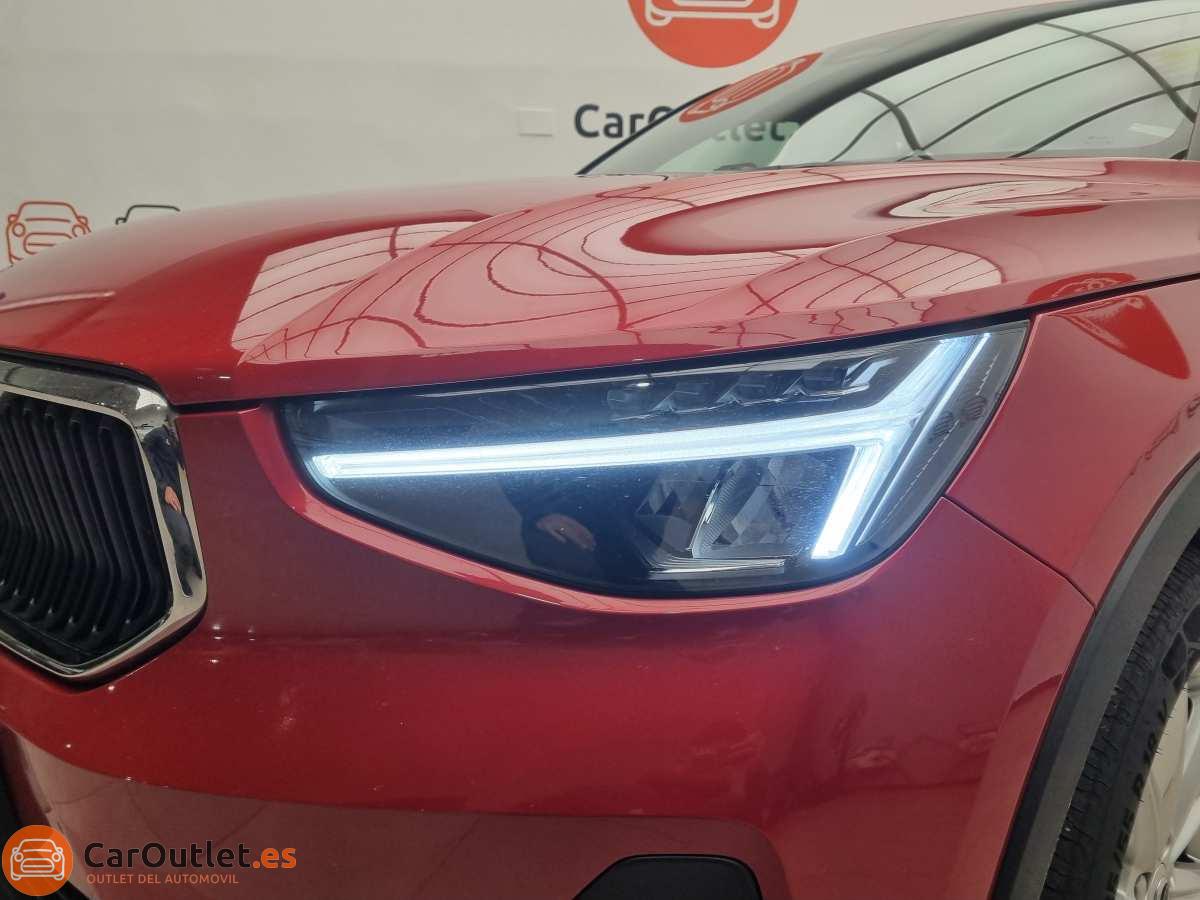 6 - Volvo XC40 2024 - AUTO