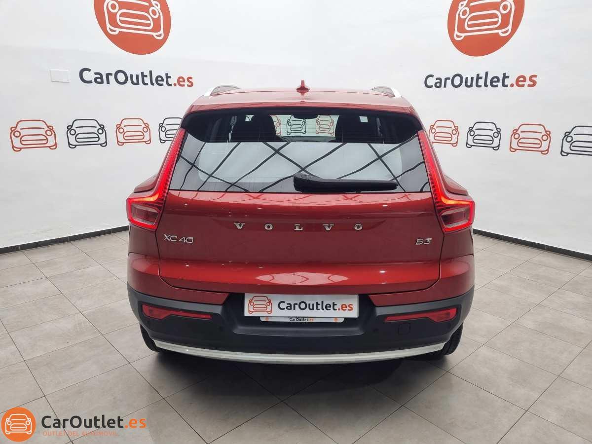 9 - Volvo XC40 2024 - AUTO
