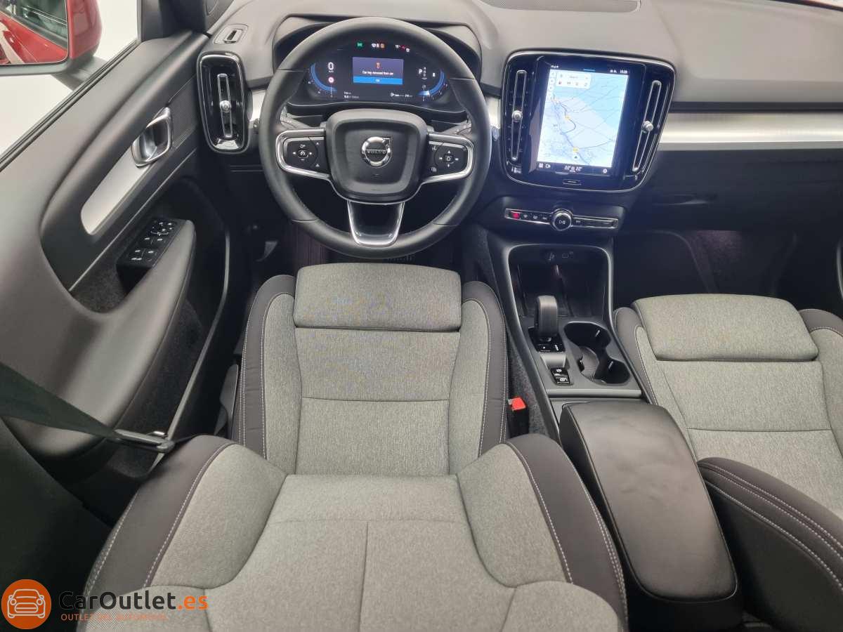 19 - Volvo XC40 2024 - AUTO
