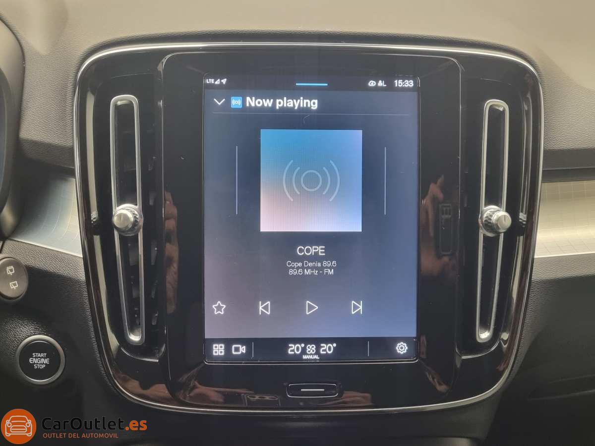 28 - Volvo XC40 2024 - AUTO