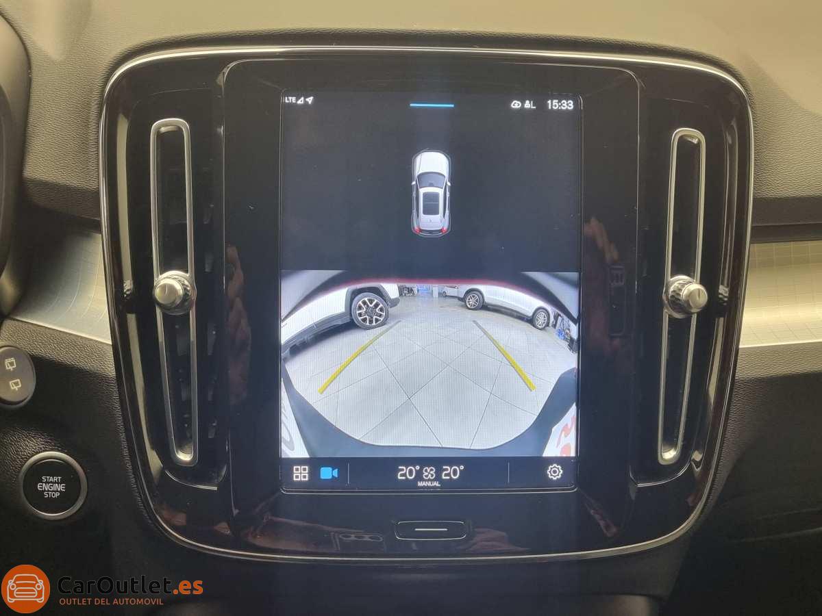 29 - Volvo XC40 2024 - AUTO