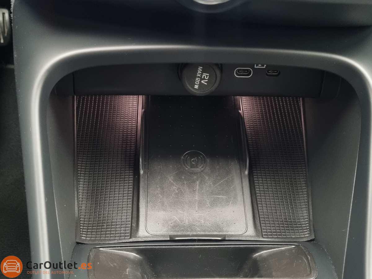 31 - Volvo XC40 2024 - AUTO