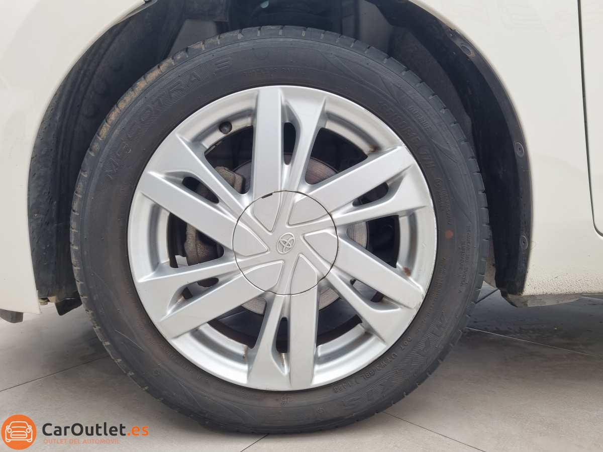 6 - Toyota Aygo 2017 - AUTO