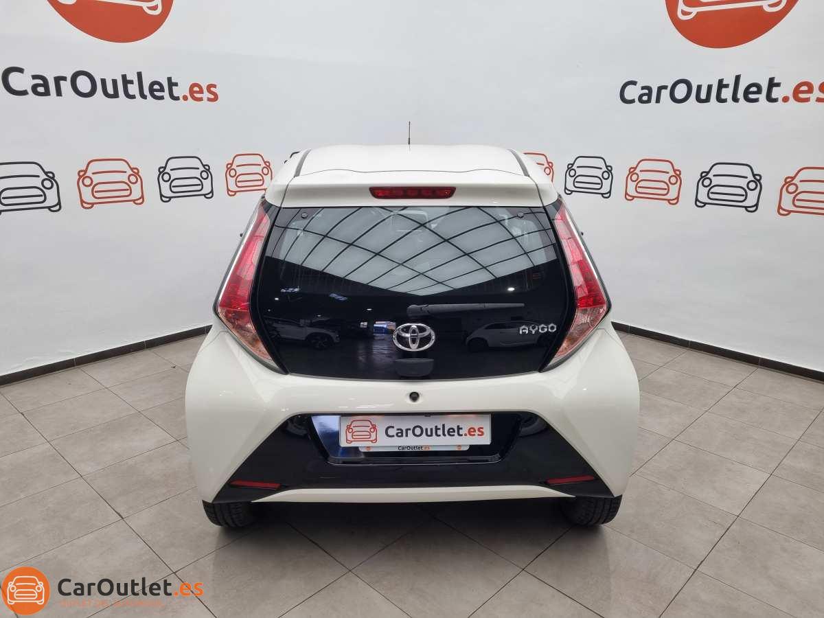8 - Toyota Aygo 2017 - AUTO
