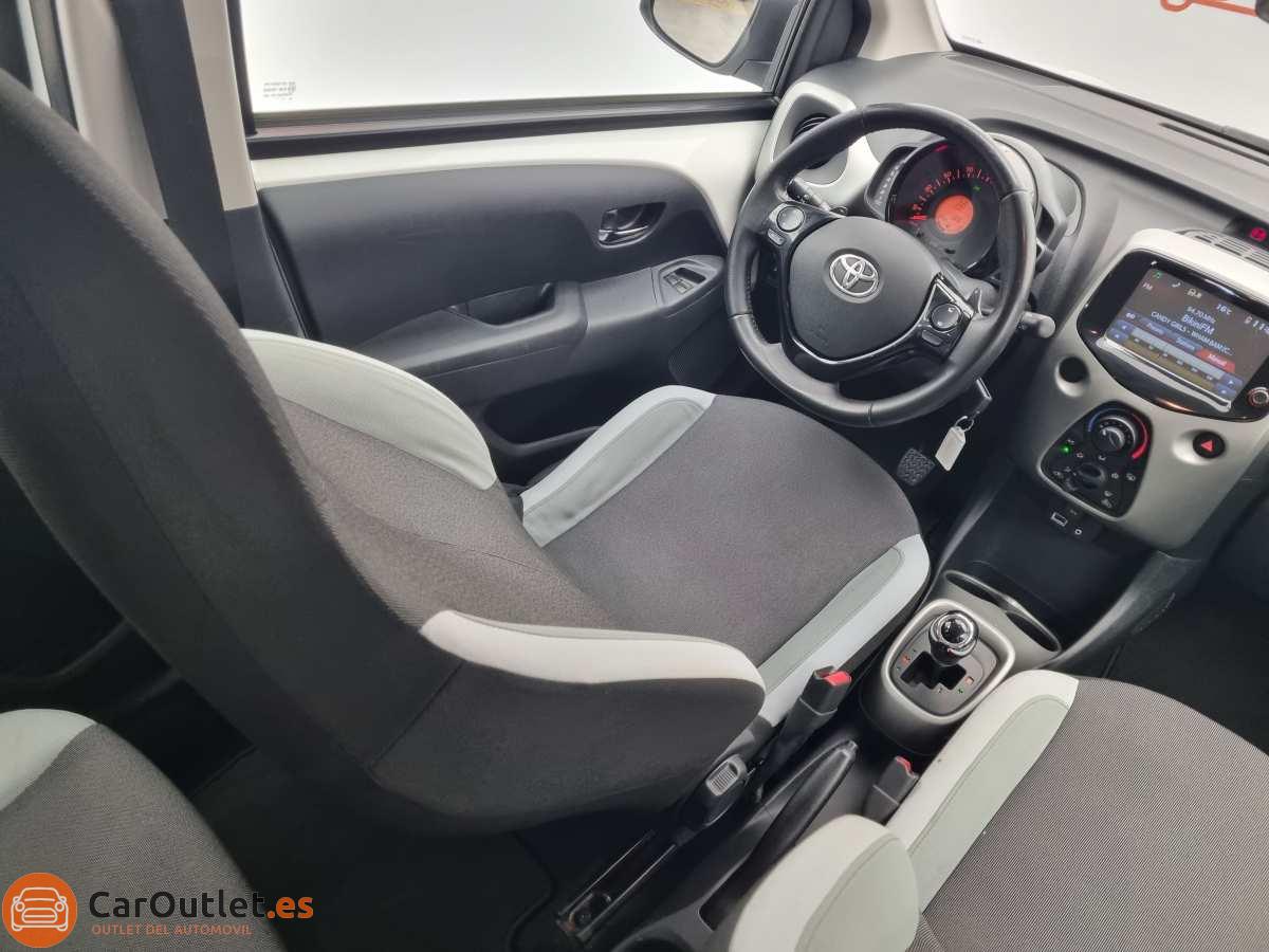 16 - Toyota Aygo 2017 - AUTO