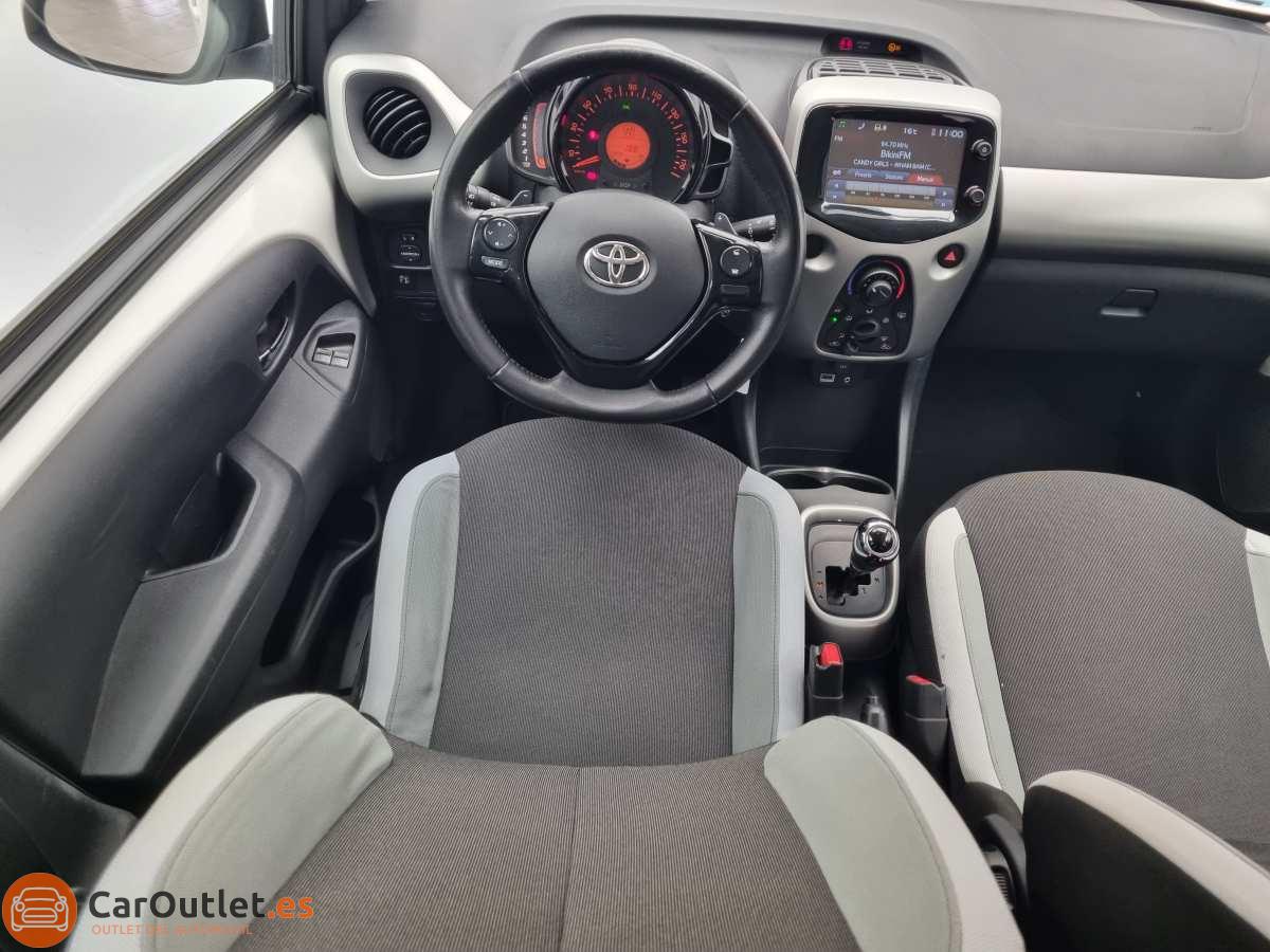 17 - Toyota Aygo 2017 - AUTO