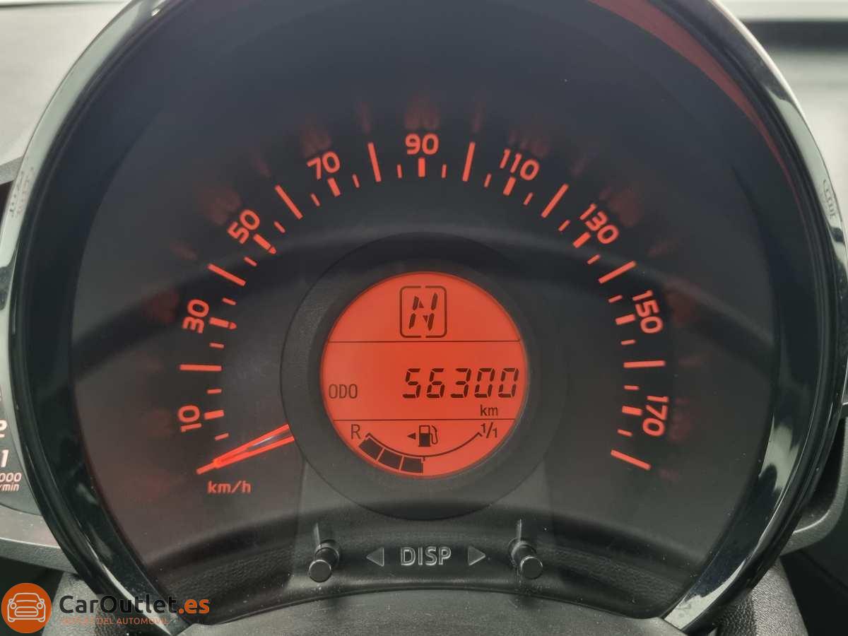 19 - Toyota Aygo 2017 - AUTO