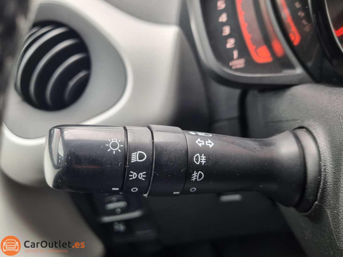 23 - Toyota Aygo 2017 - AUTO