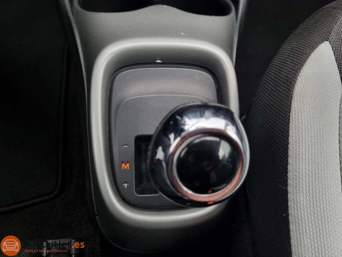 27 - Toyota Aygo 2017 - AUTO