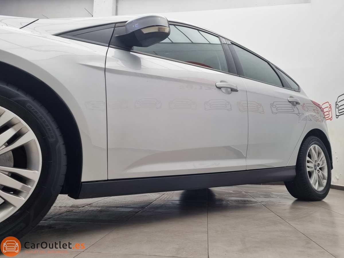4 - Ford Focus 2014 - AUTO