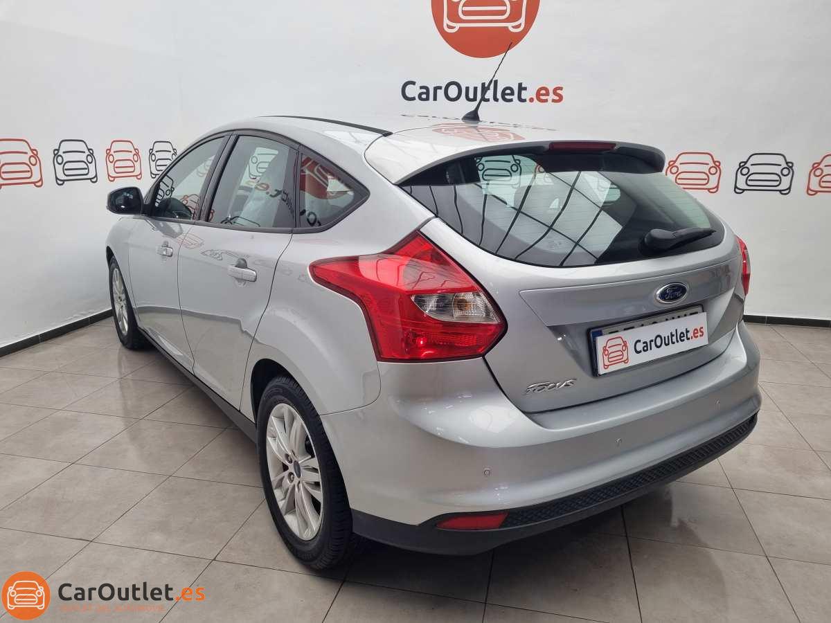 9 - Ford Focus 2014 - AUTO
