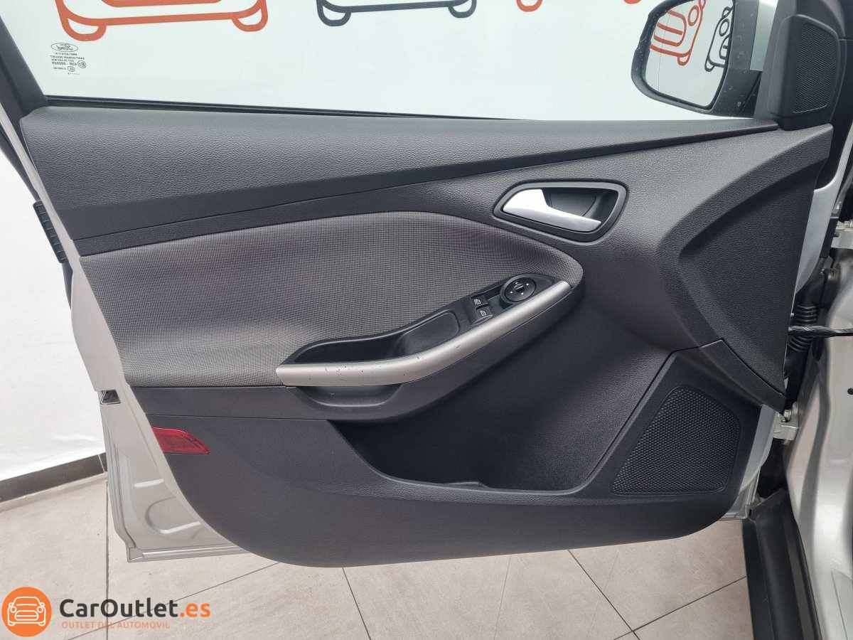 12 - Ford Focus 2014 - AUTO