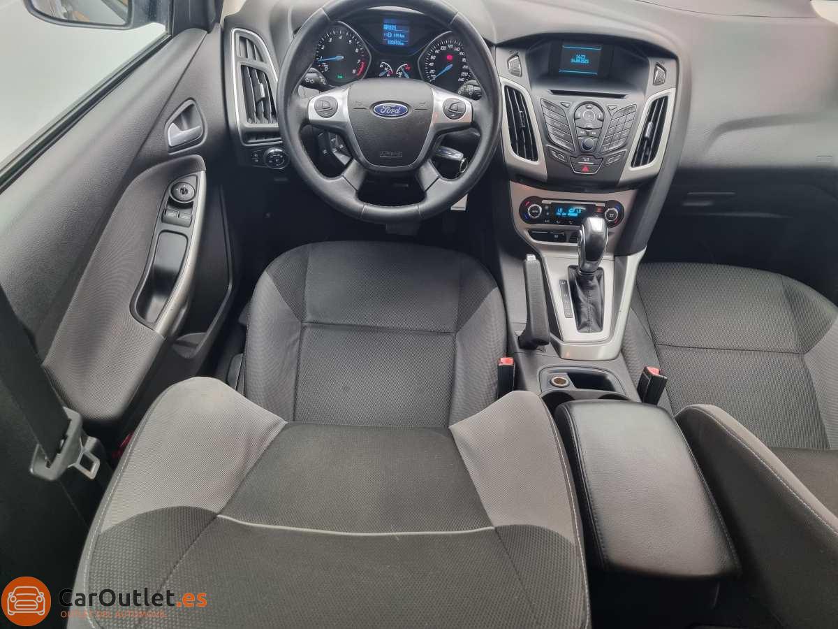 18 - Ford Focus 2014 - AUTO