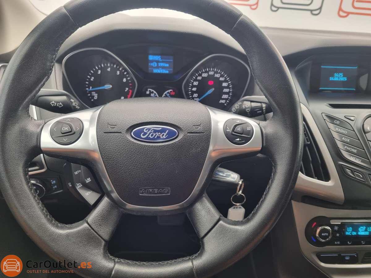 19 - Ford Focus 2014 - AUTO
