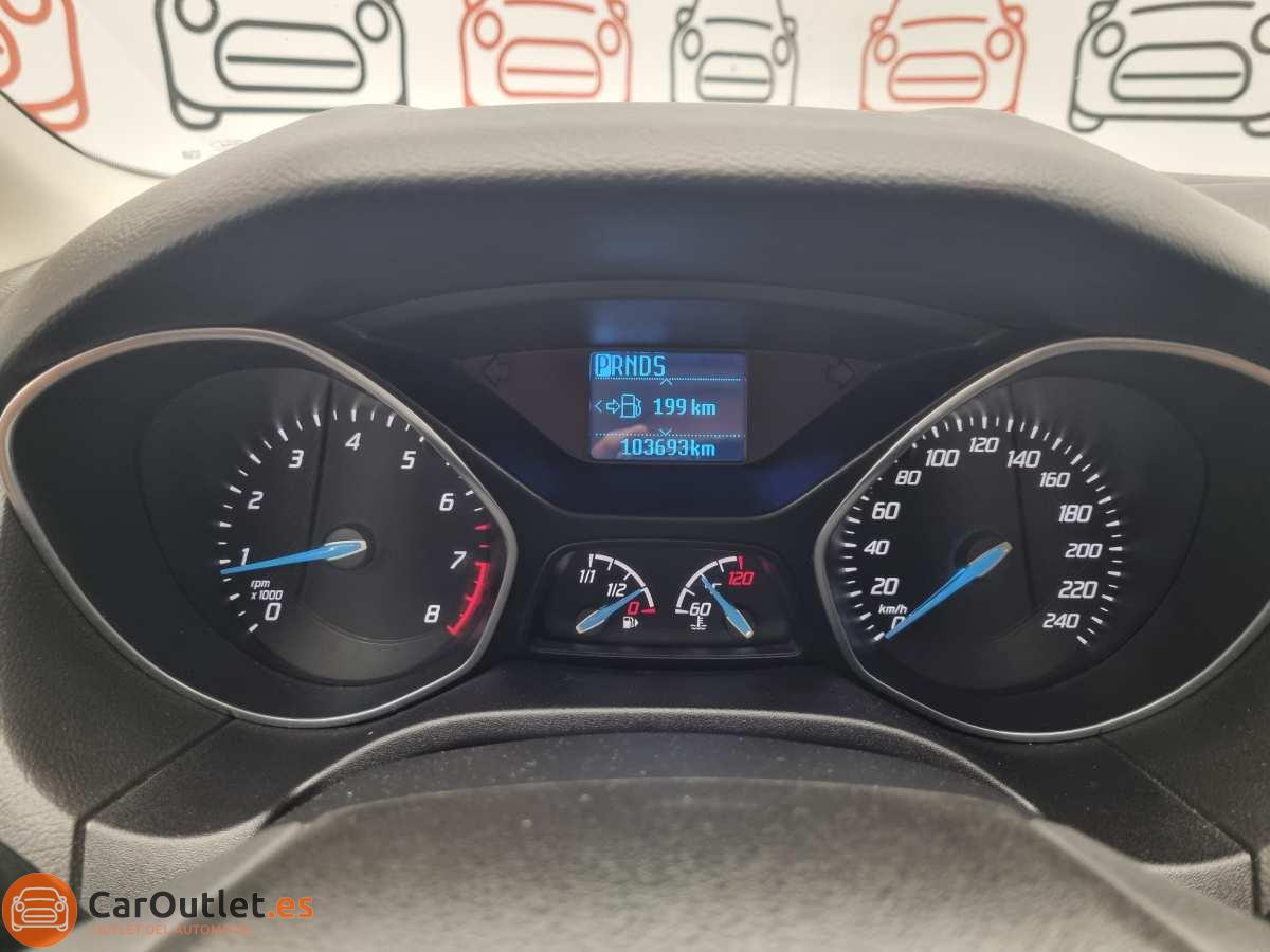 20 - Ford Focus 2014 - AUTO