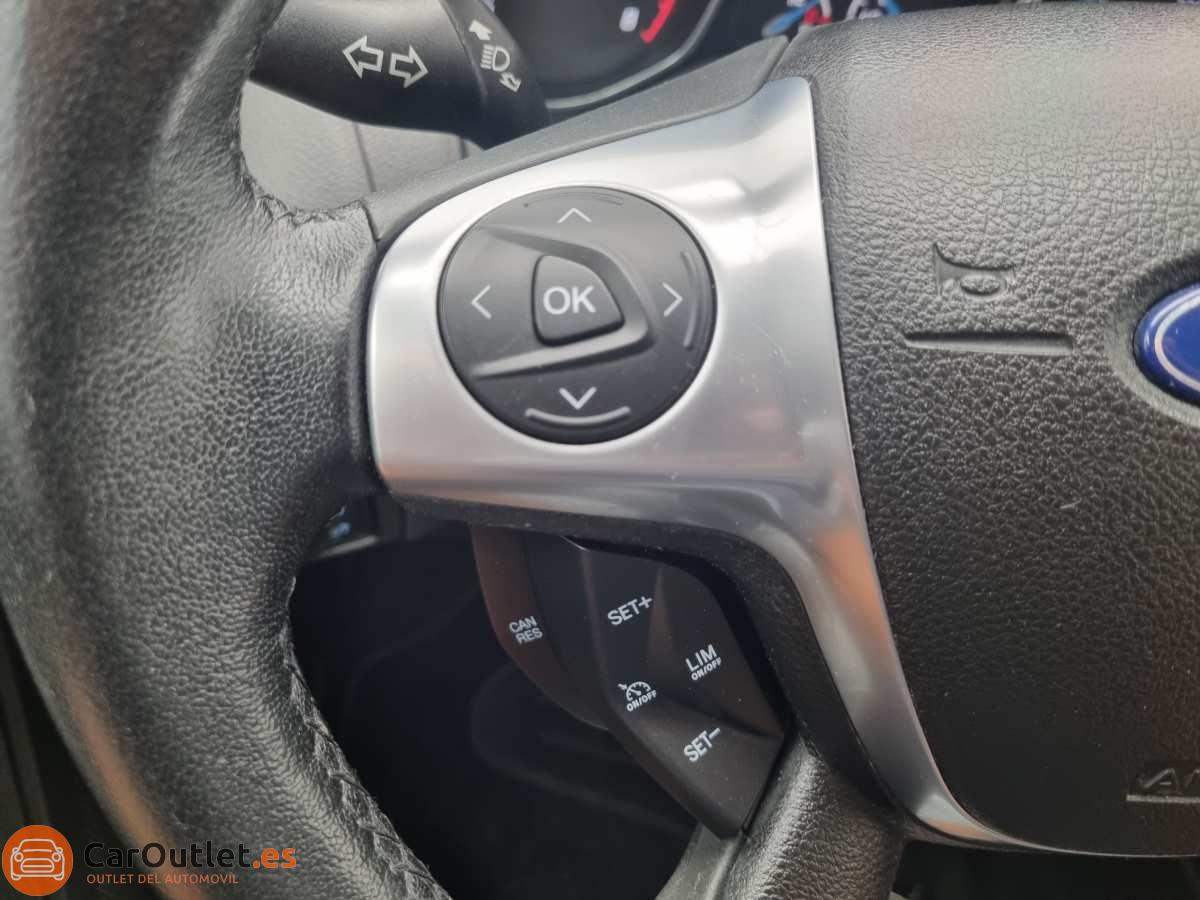 22 - Ford Focus 2014 - AUTO