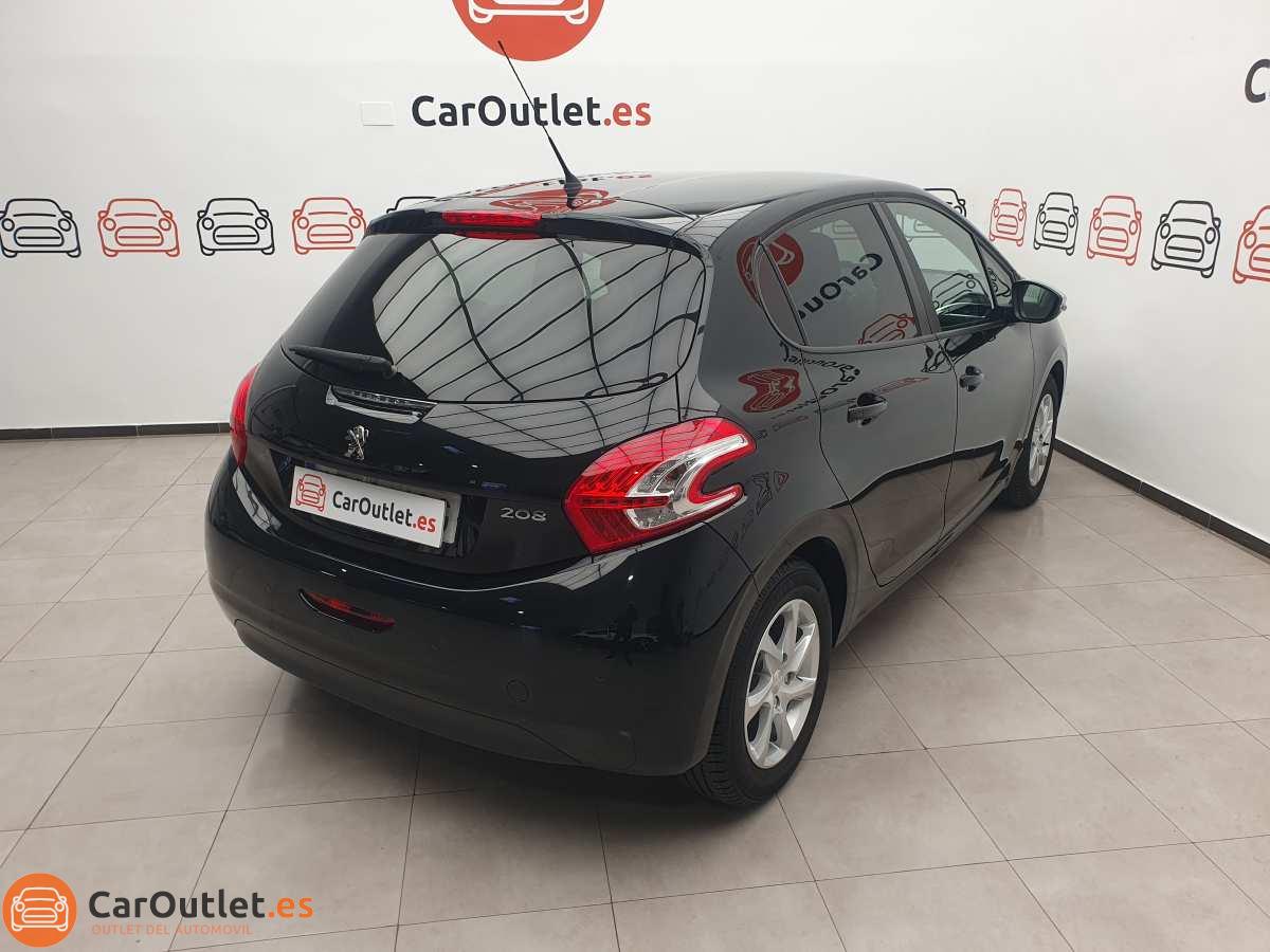 7 - Peugeot 208 2015