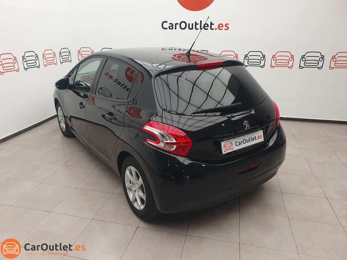 9 - Peugeot 208 2015