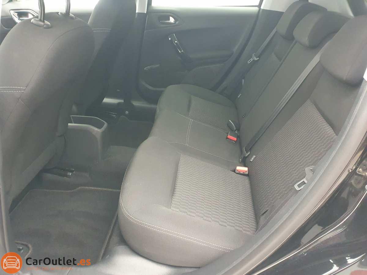 11 - Peugeot 208 2015