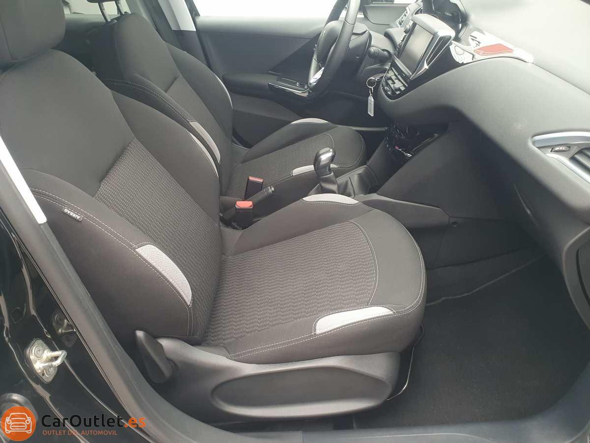 14 - Peugeot 208 2015