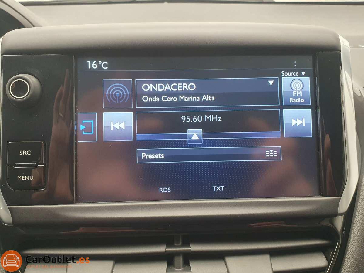 26 - Peugeot 208 2015