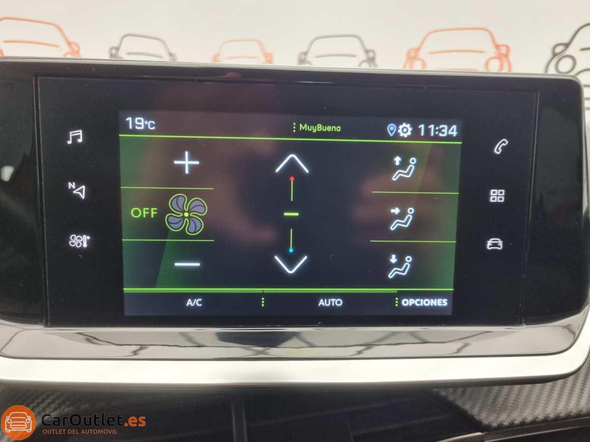 27 - Peugeot 208 2022 - AUTO