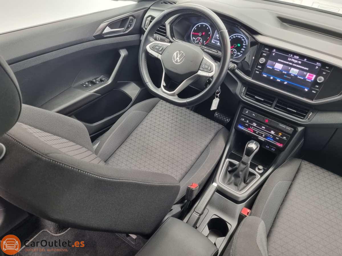 17 - Volkswagen T-CROSS 2022 - AUTO