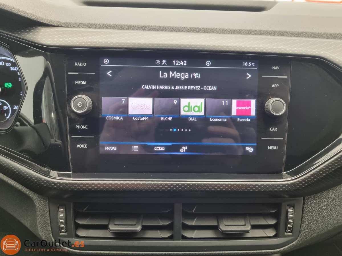 26 - Volkswagen T-CROSS 2022 - AUTO