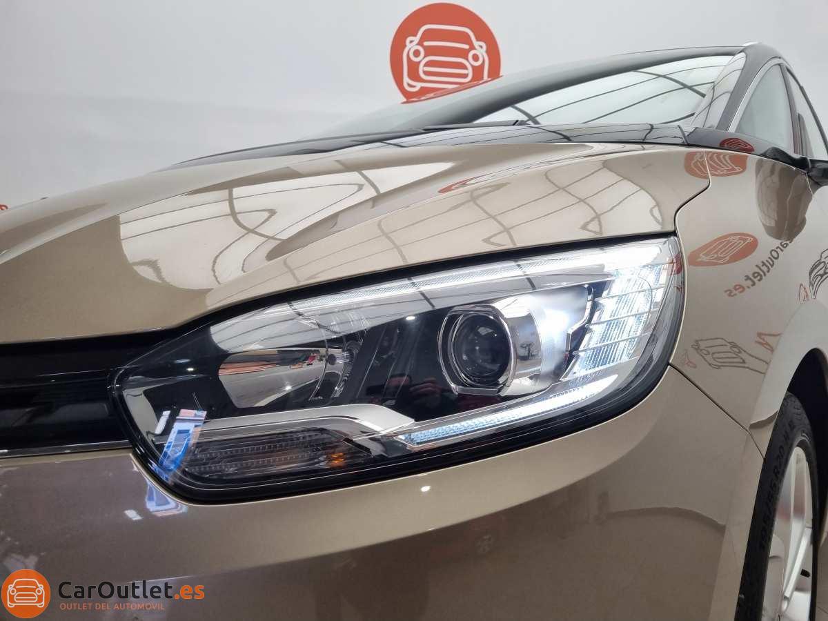 6 - Renault Scenic 2018 - AUTO