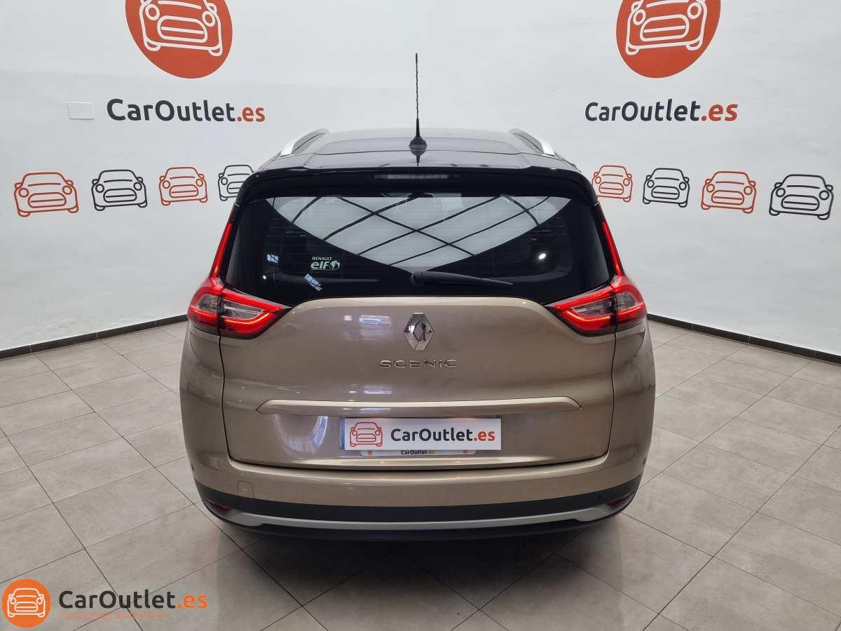 9 - Renault Scenic 2018 - AUTO