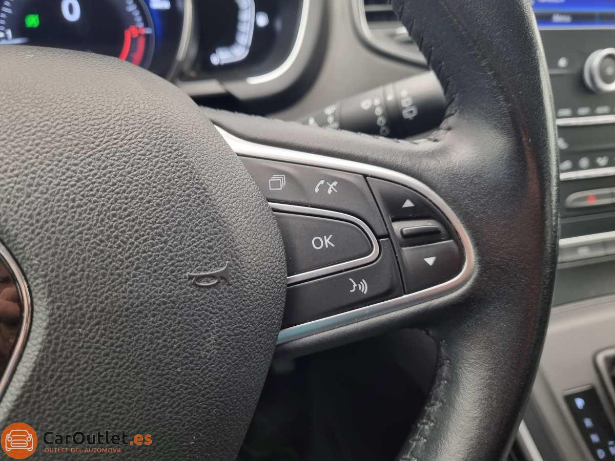 24 - Renault Scenic 2018 - AUTO