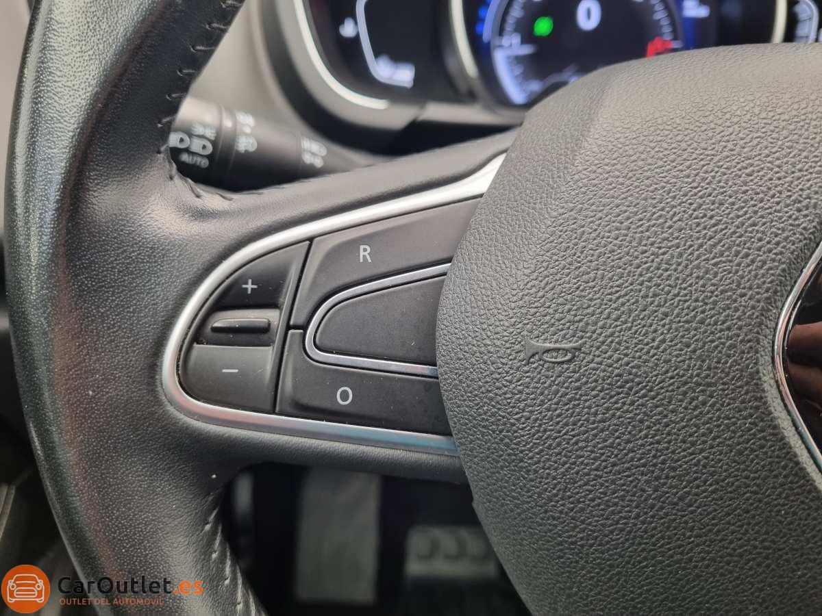 25 - Renault Scenic 2018 - AUTO