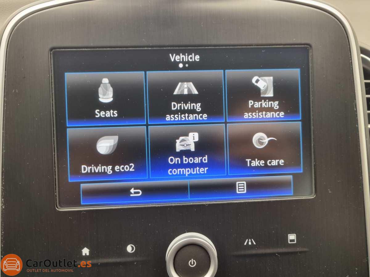 30 - Renault Scenic 2018 - AUTO